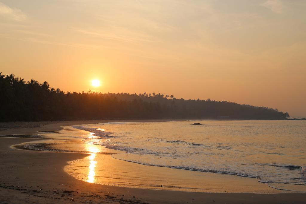 Chera Rocks Beach House Hotell Thottada Rom bilde